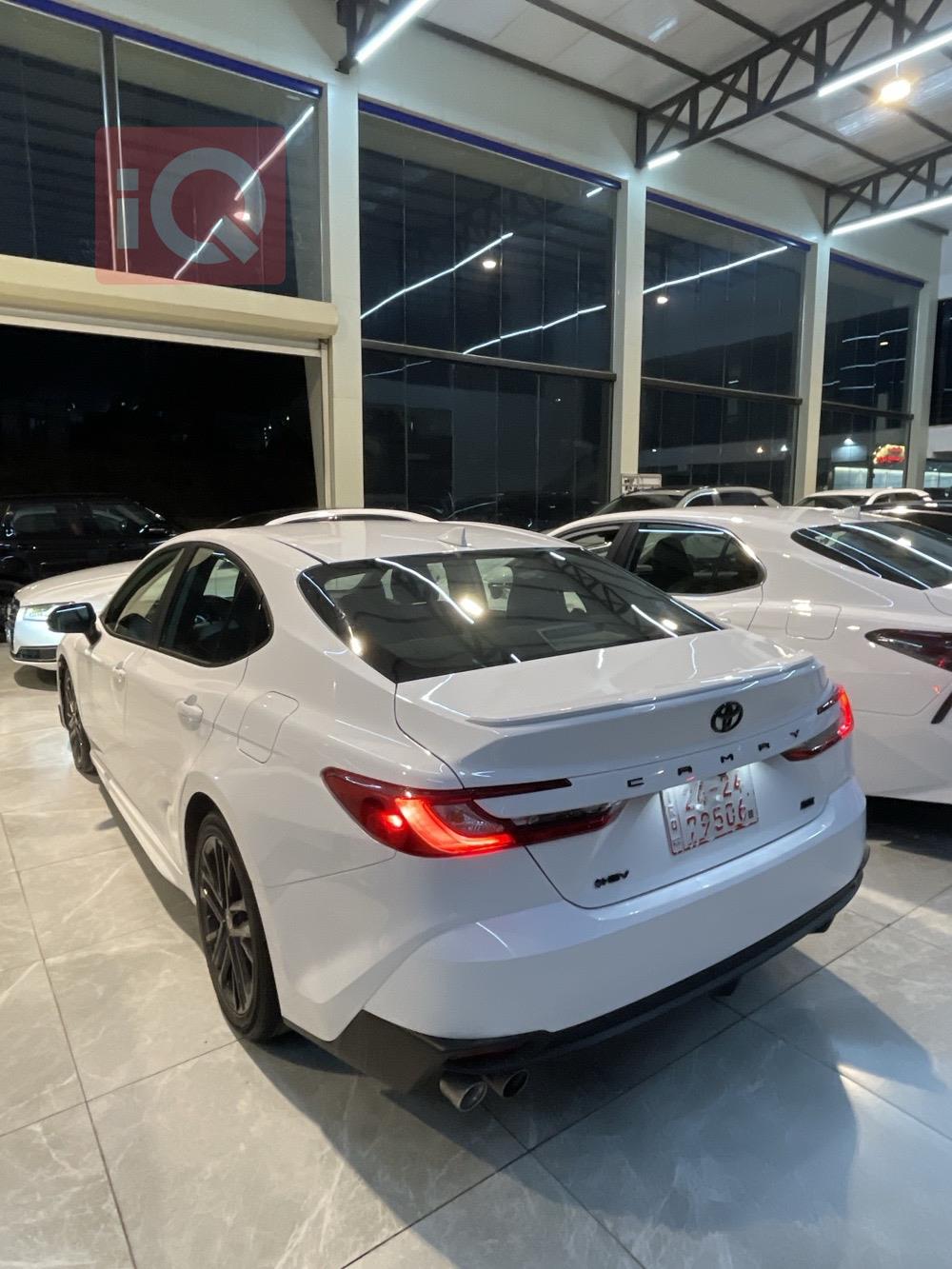 تۆیۆتا کامری